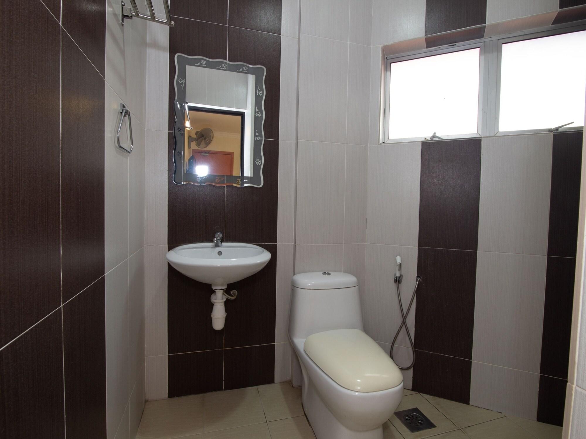 Oyo 424 Kk Inn Hotel Ampang  Exteriör bild