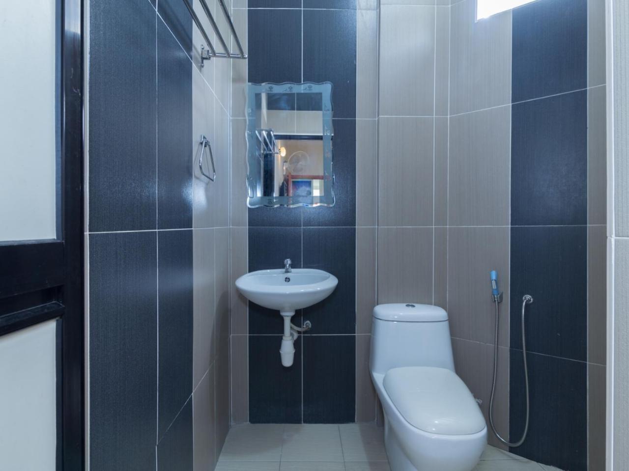 Oyo 424 Kk Inn Hotel Ampang  Exteriör bild